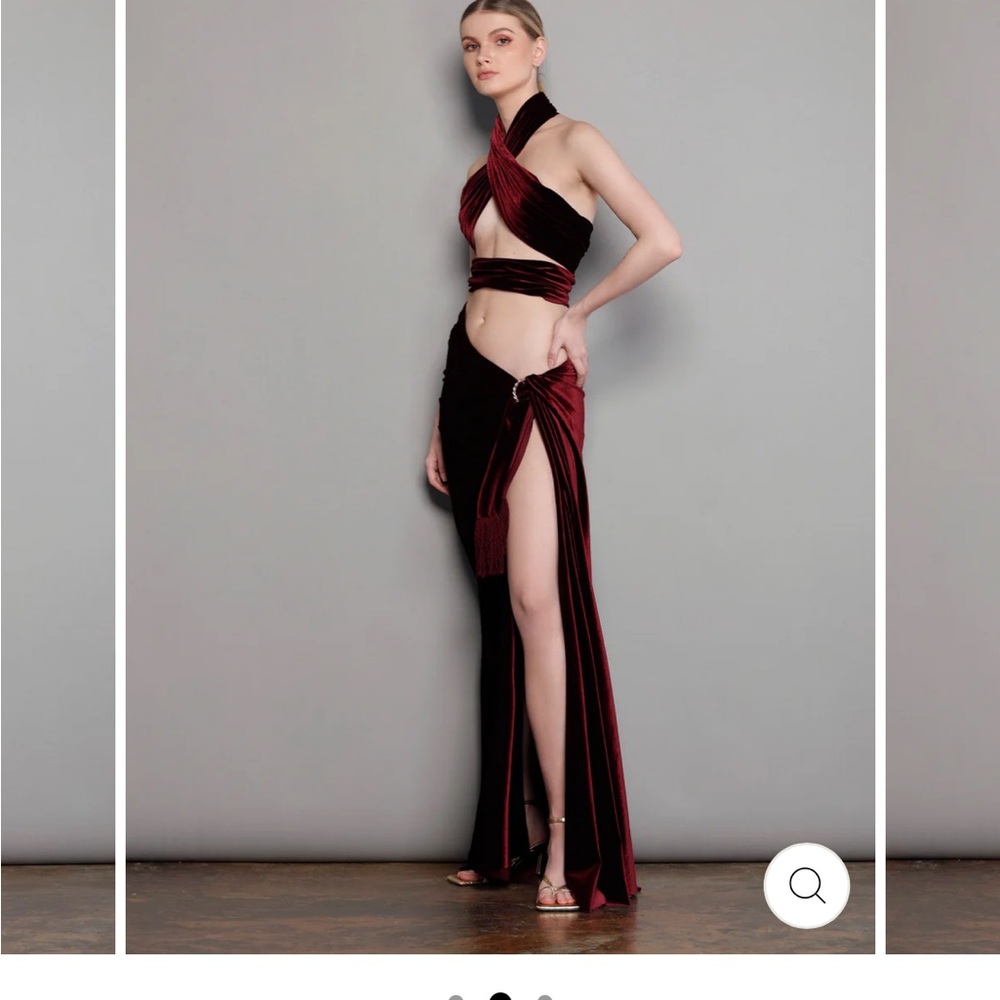 Bronx & Banco Cleopatra burgundy, maxi dress. Velvet, cut out, tassels.